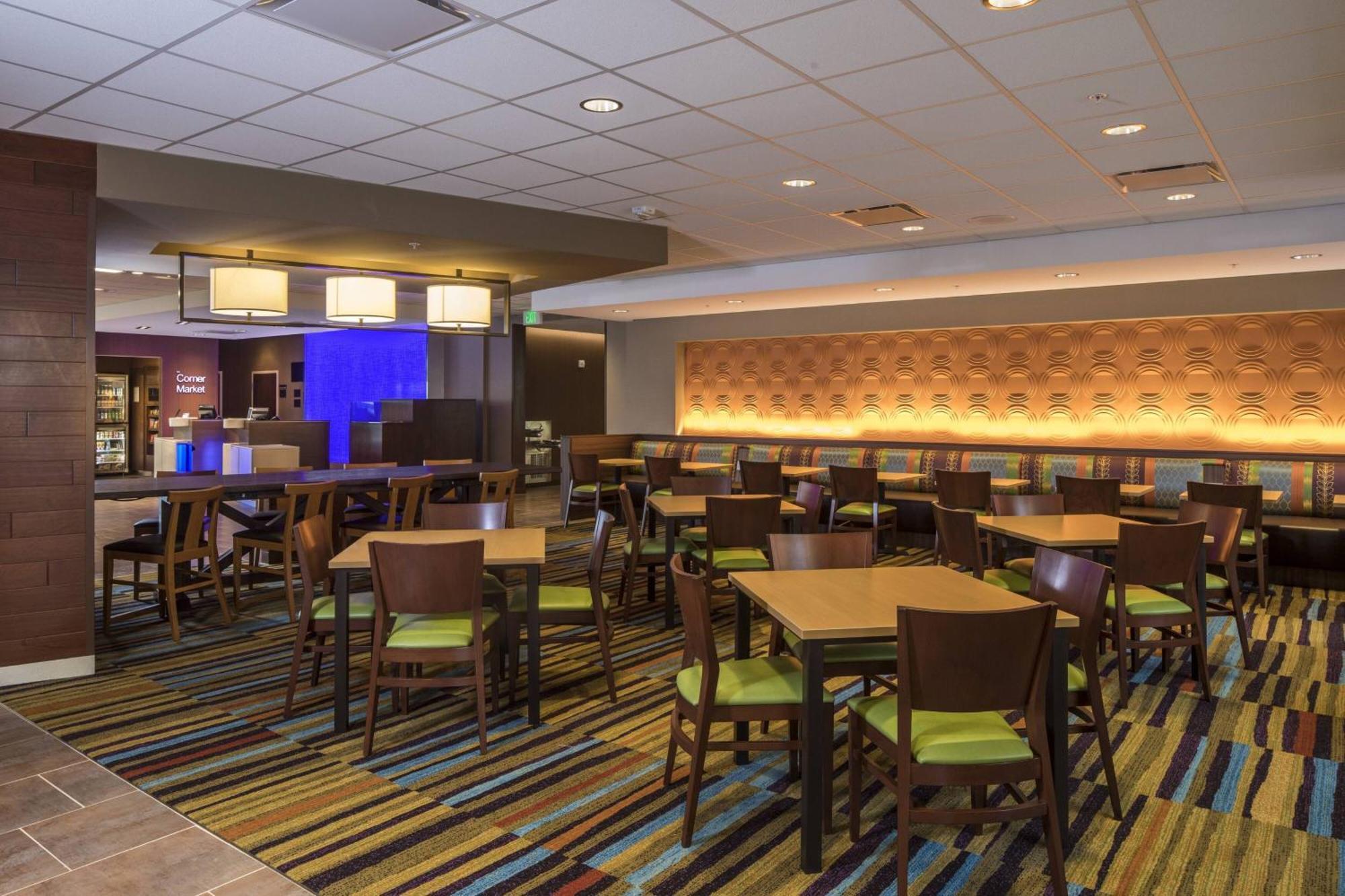Fairfield Inn & Suites By Marriott Pittsburgh North/Mccandless Crossing McCandless Township Eksteriør billede
