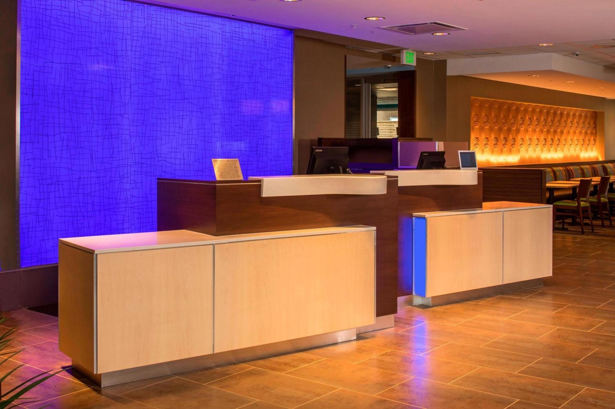 Fairfield Inn & Suites By Marriott Pittsburgh North/Mccandless Crossing McCandless Township Eksteriør billede