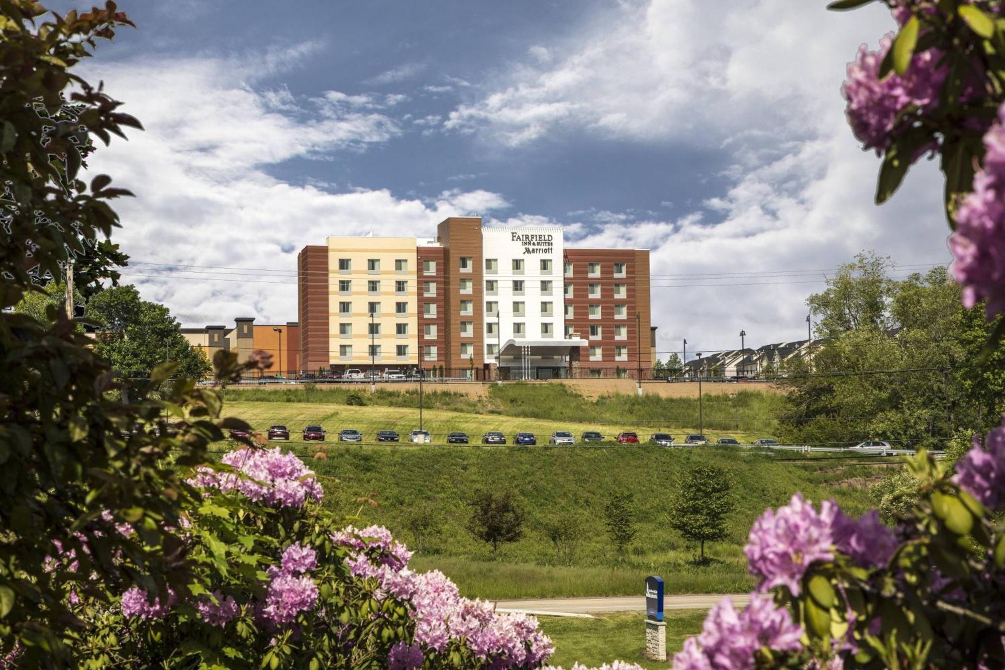 Fairfield Inn & Suites By Marriott Pittsburgh North/Mccandless Crossing McCandless Township Eksteriør billede